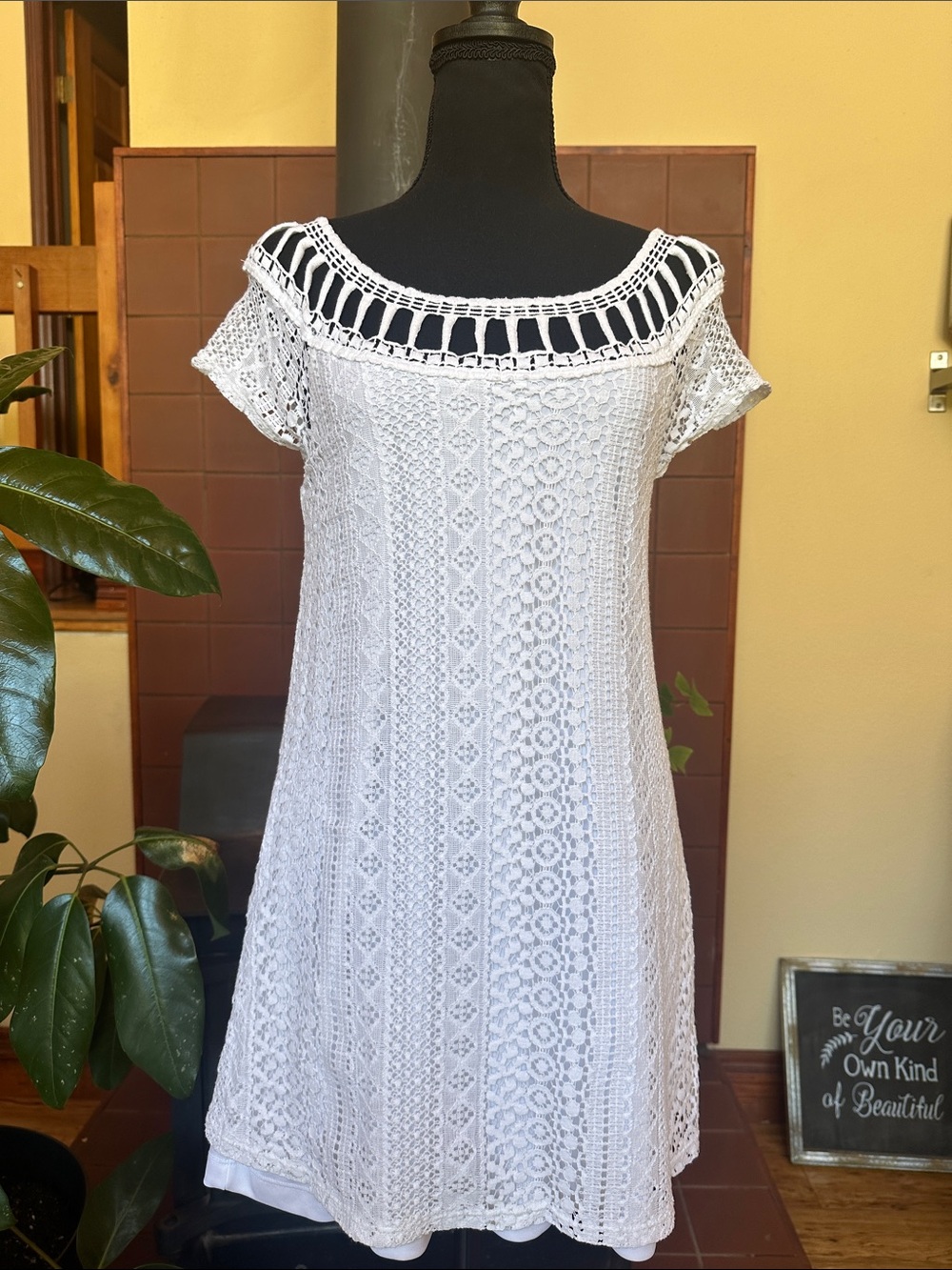 #221-Socialite white lace short-sleeve Mini Dress
